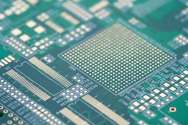 Mengapa PCB dibuat menjadi papan multilayer?