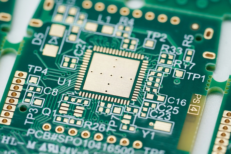 Produsen PCB membawa Anda untuk memahami, bagaimana mengidentifikasi kelebihan dan kekurangan substrat papan sirkuit